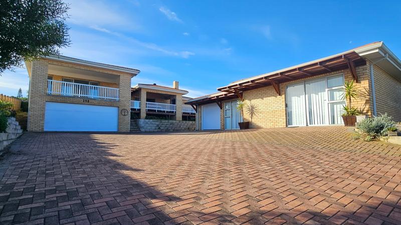 6 Bedroom Property for Sale in Dana Bay Western Cape